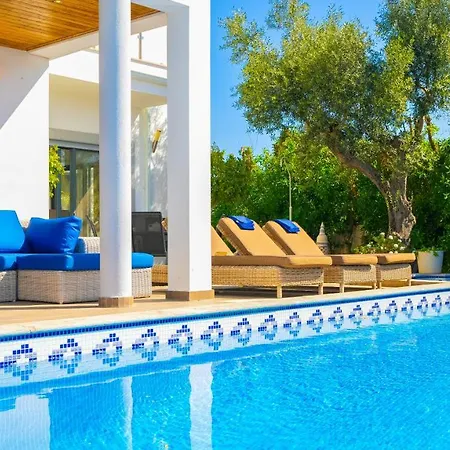Ocean View Villa *