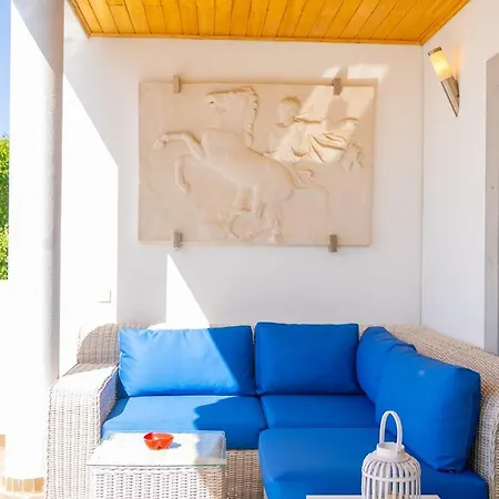 Ocean View Villa *