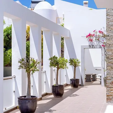 Ocean View Villa *
