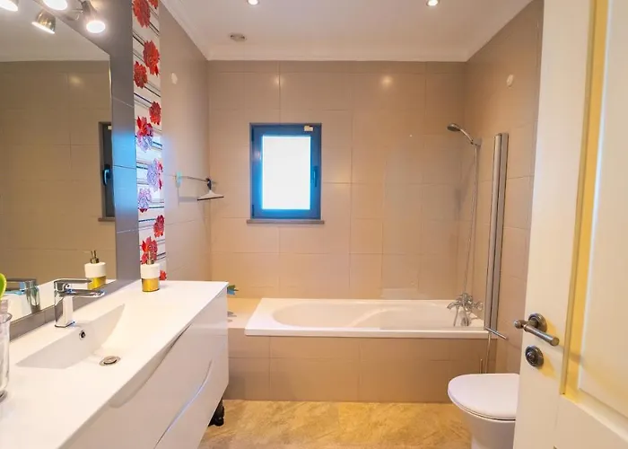 Ocean View 볼리케임